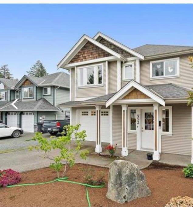 1 Bedroom Suite In Langford. 維多利亞 外观 照片